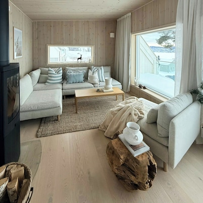 Modern cabin with panoramic views near Kragerø