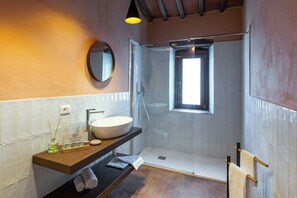 Shower - Apartment with private terrace in Maremma (Massa Marittima)