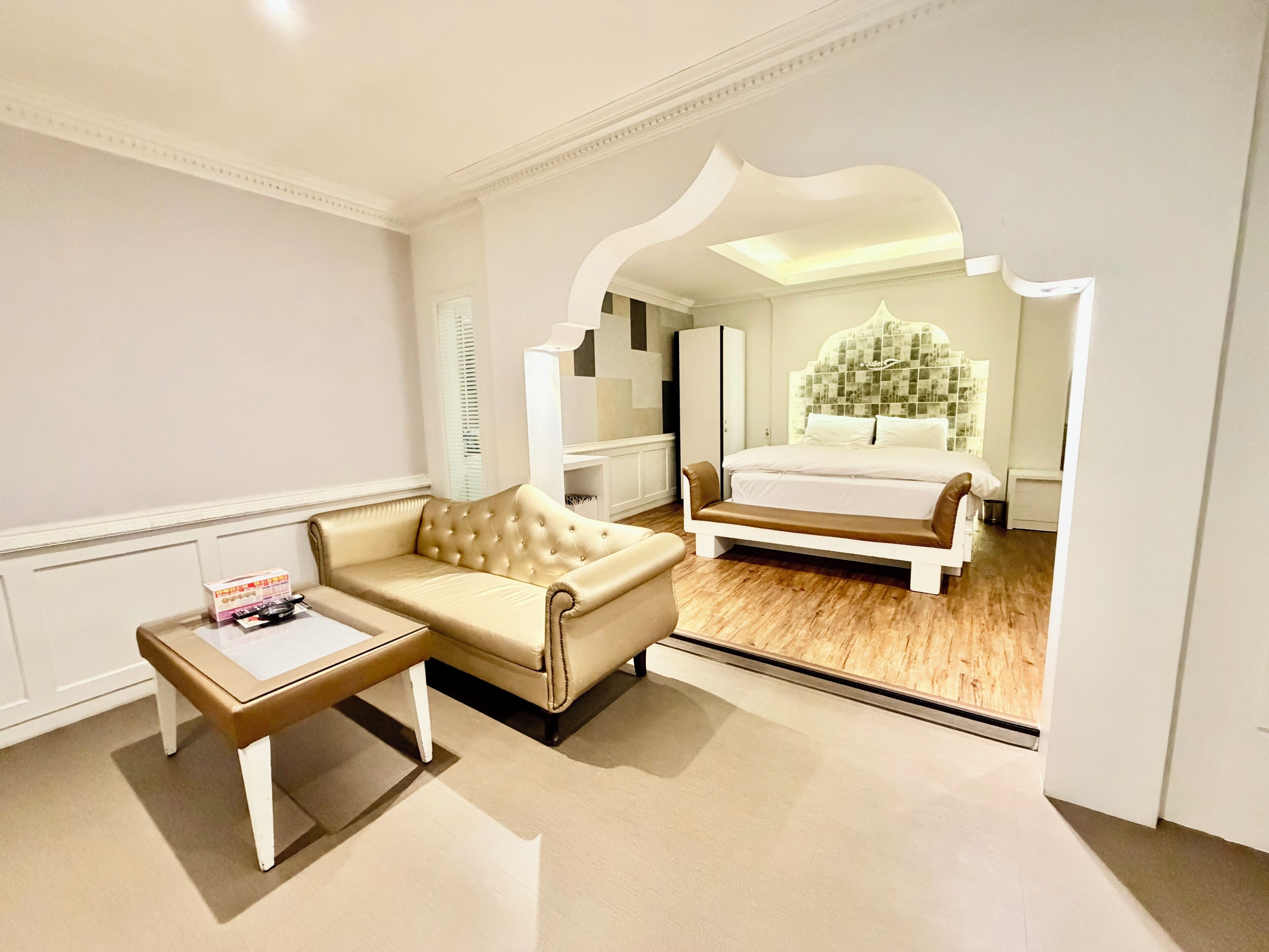 Quarto presidencial | Escrivaninha, espaço de trabalho para notebook, Wi-Fi de cortesia