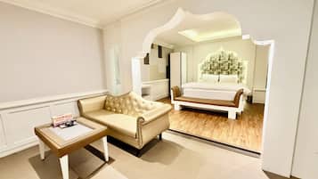 Quarto presidencial | Escrivaninha, espaço de trabalho para notebook, Wi-Fi de cortesia