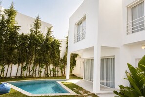 Pool - Gammarth Luxury Retreat - Villa with Private Pool & Garden High Standing (Gammarth)