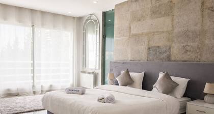 Gammarth Luxury Retreat - Villa with Private Pool & Garden High Standing