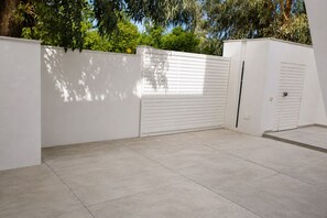 Property grounds - Gammarth Luxury Retreat - Villa with Private Pool & Garden High Standing (Gammarth)