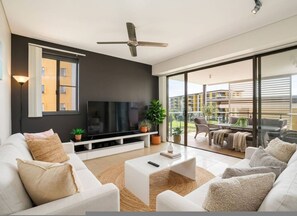 2 bedrooms - Zen Bayside Seaview - Balcony - Shared Pool (Darwin)