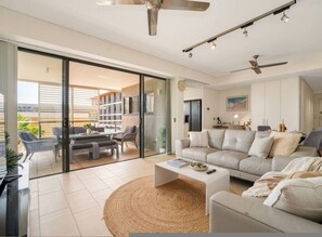 2 bedrooms - Zen Bayside Seaview - Balcony - Shared Pool (Darwin)
