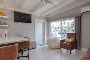 Interior - Unit 196 - 500 4th Street: 2  BR, 2  BA Duplex in Key Colony Beach, Sleeps 4 (Key Colony Beach)