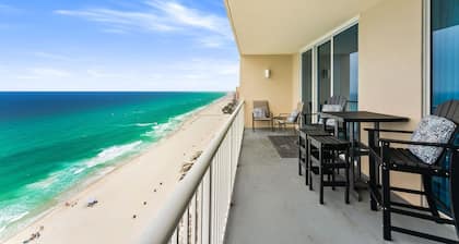 Beachfront 3BR at Pallazo 1107| Gulf Views| Balcony| Resort Pool