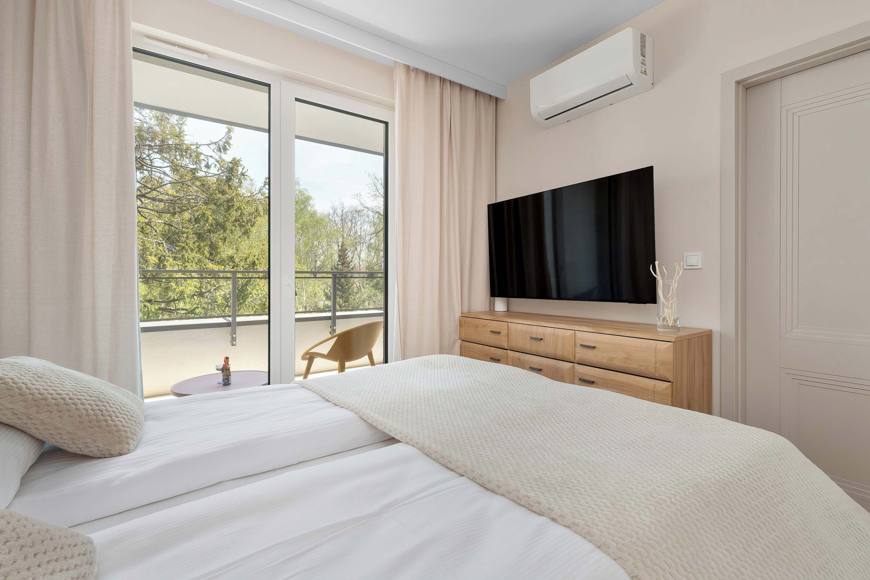 Bügeleisen/Bügelbrett, Reisekinderbett, WLAN, Bettwäsche