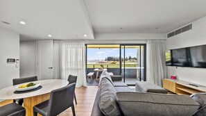 TV - Kove Apartment - B02 (Kiama)
