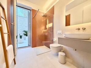Shower, hair dryer, towels - Luxury Villa Isolana Pag with heated pool (Novalja)