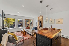 Interior - Chic Mountain Condo w/Beautiful Mtn Views (Steamboat Springs)