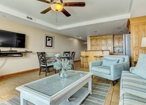 Smart TV, books - Beach Club 123: 2  BR, 2  BA Condominium in Tybee Island, Sleeps 6 (Tybee Island)