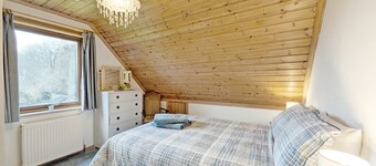 Ancton Way by the Sea - sleeps 9 guests  in 4 bedrooms