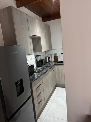 Private kitchen - Boutique Hotel-Style Room In Ferndale-F6 (Randburg)