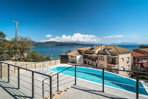 Pool - Apartment 'Panoramic Ocean View Suite' with Sea View, Wi-Fi and Air Conditioning (Lefkada)
