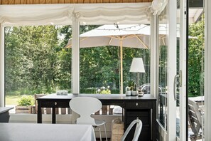 Dining - Family reunites for beach trips in Tisvilde Hegn (Vejby)