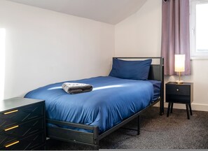 Room - Spacious 4BR City Centre Apartment Dundee (Dundee)