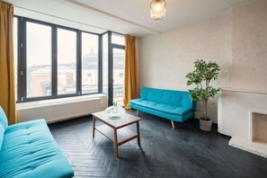 Apartment | Living room - Grand Central 2BR Apartment Sleeps 14 (Antwerp)