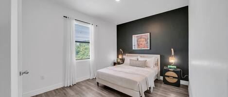 3 bedrooms, desk, iron/ironing board, WiFi