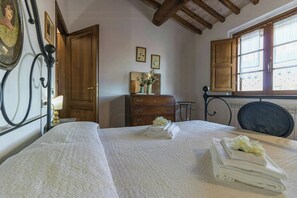 Free WiFi - Apartment with view of Lake Trasimeno (Castiglione del Lago)