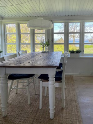 Dining - Peaceful home near Skødshoved beach (Dejret)
