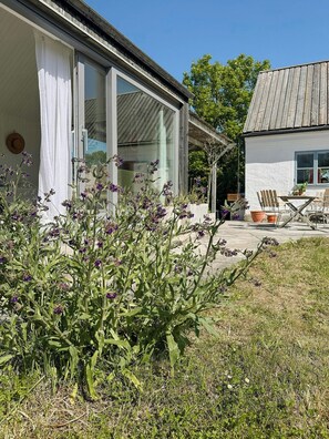 Exterior detail - Gotlandic stone farm with pool near Visby (Tingstäde)