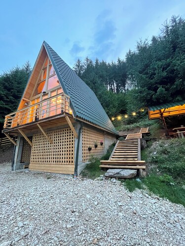 Tremendous 6 people capacity cabin in Albac perfect for a getaway