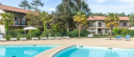 Apartment | Pool | Outdoor pool, a heated pool