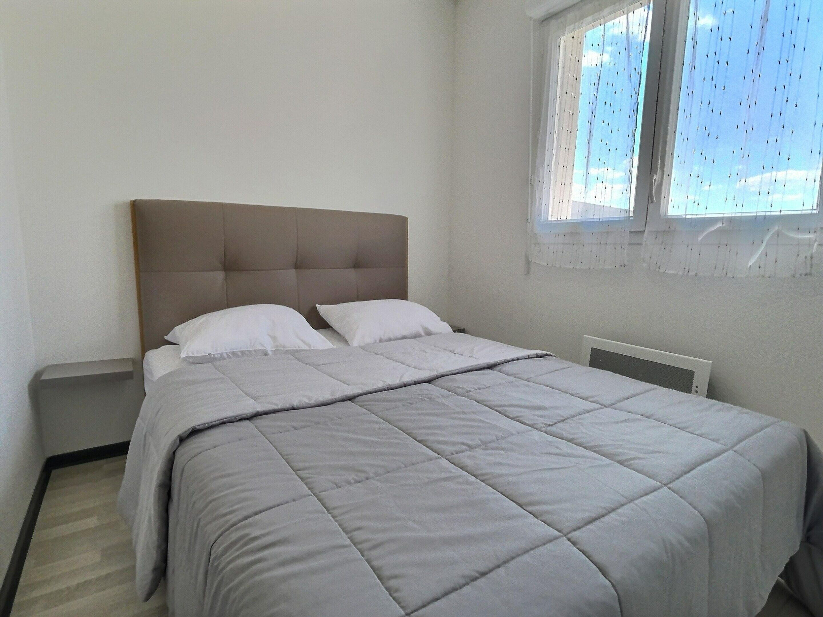 Apartment | 2 bilik tidur, cadar katil 