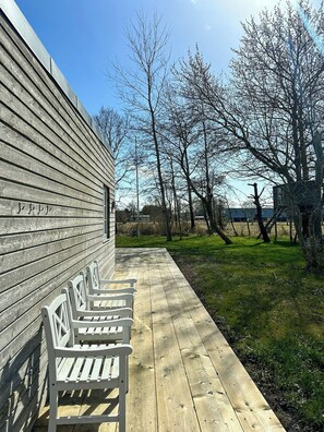 Property grounds - Summer house with sauna near the sea on Samsoe (Samsø)