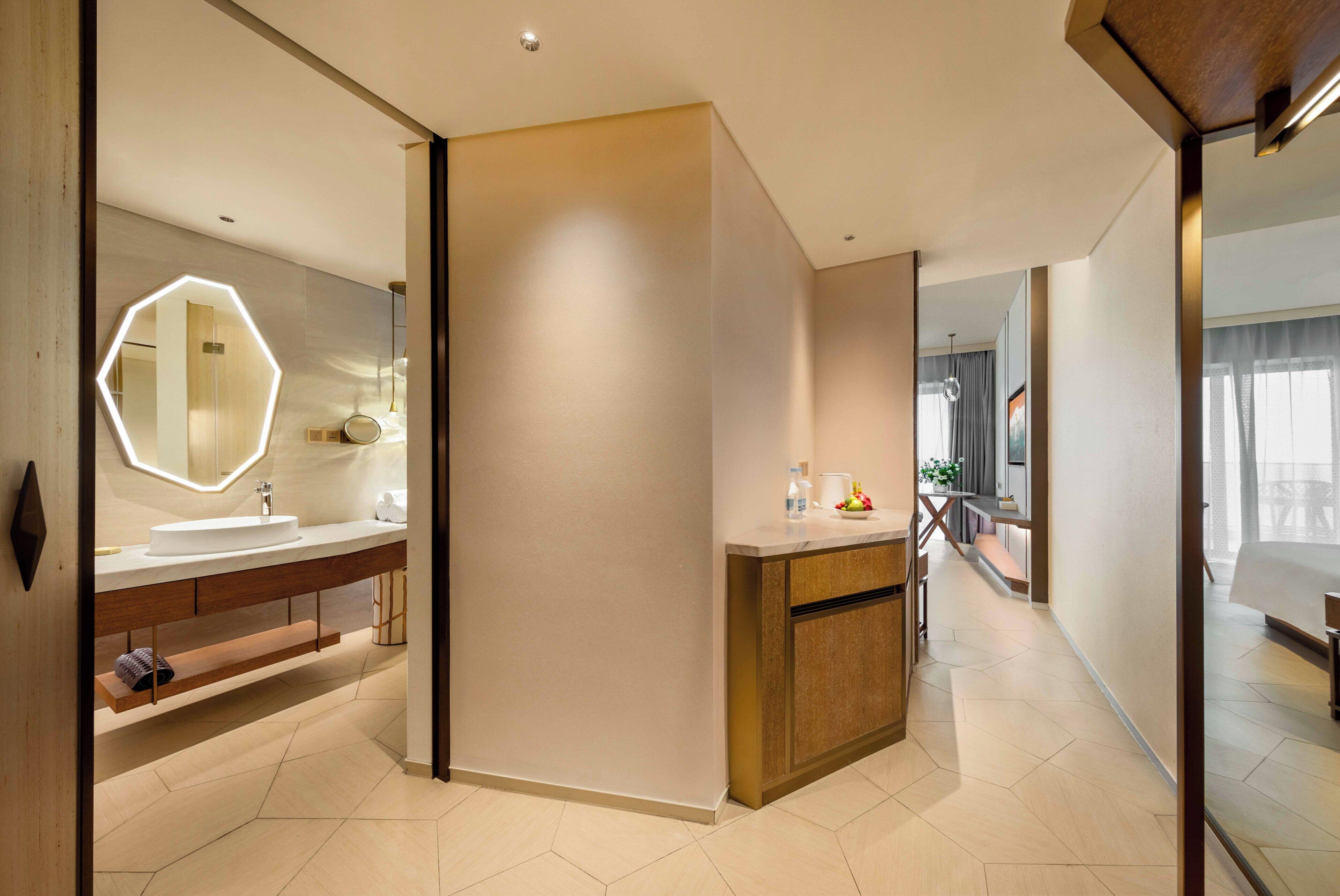 Basic Single Room, Balcony, Sea View | Bathroom