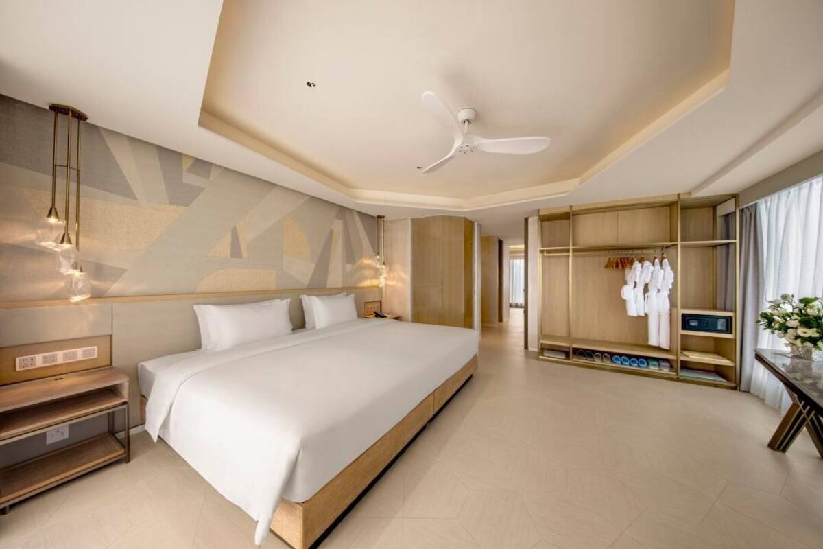 Family Suite, Sea View | WiFi (free), bed sheets