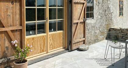 New apartment in a converted stone barn near sea