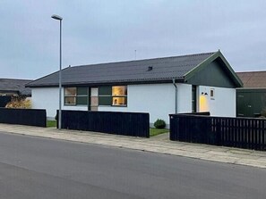 Exterior - House between Skagen's coasts and high street (Skagen)