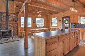 Interior - New Listing! Remodeled Mountain Cabin | OHVs Welcome | Views of Bristol Head (Creede)