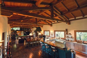 Bar (on property) - Ancient monastery in the Lariani mountains (Cernobbio)