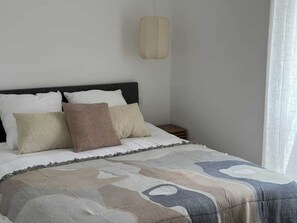 Room - Sposata - Stone house with heated pool in Figari. (Figari)
