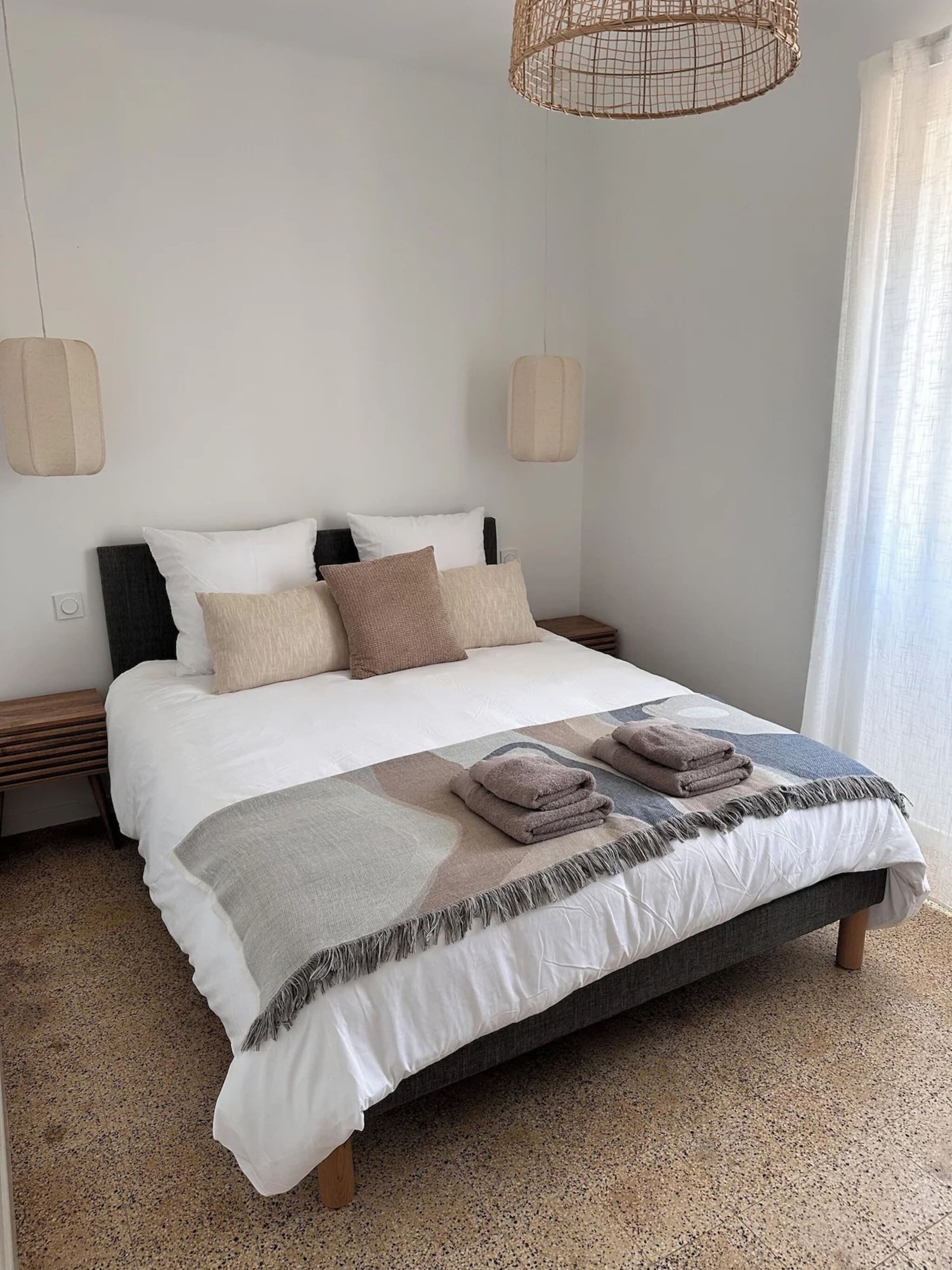 Iron/ironing board, travel crib, WiFi (free), bed sheets