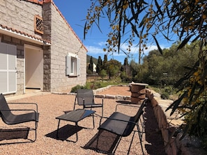 Terrace/patio - Sposata - Stone house with heated pool in Figari. (Figari)
