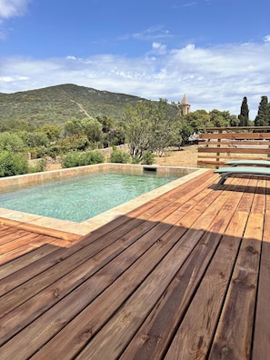 Outdoor pool, a heated pool - Sposata - Stone house with heated pool in Figari. (Figari)
