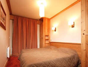 Apartment - Alpine Apartment for a Family of 6 (Les Deux Alpes)