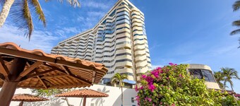Costa Azul Suite｜Balcony+Pool+BBQ｜Right at Beach
