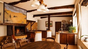 Dining - "La Tricherie" Vacation Rental in the Gers (Crastes)