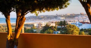 Property grounds - Studio Apartment With Pool Meia Praia Beach, Lagos (Lagos)