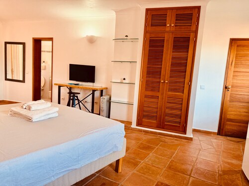 Studio Apartment With Pool Meia Praia Beach, Lagos