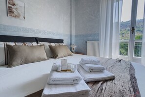 Iron/ironing board - [Paradise with Terrace] Gratis parkering • SmartTV (Finale Ligure)