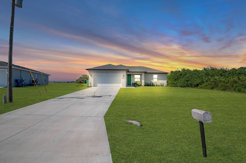 House, Garden View | Property grounds