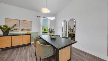 House, Garden View | Dining