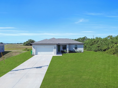 Emerald Entry Retreat