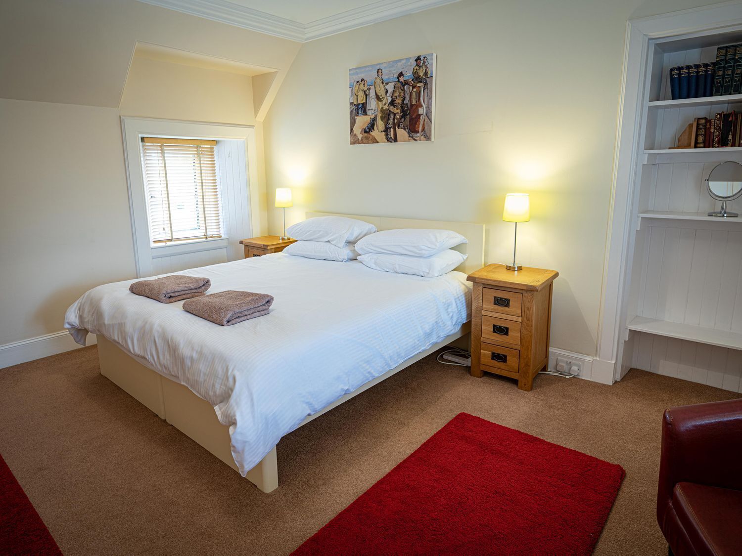 5 bedrooms, WiFi (free), individually decorated, individually furnished